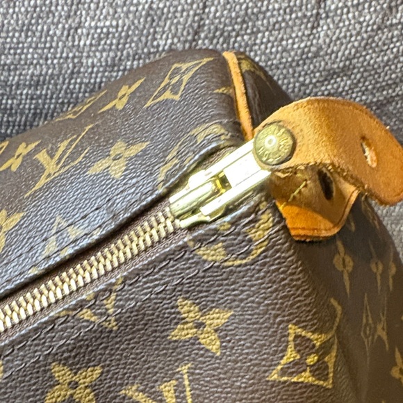 Louis Vuitton Speedy 35 Monogram Bag - Picture 11 of 16
